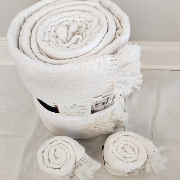 Hearth & Hand - Full/Queen Textured Matelasse Textured Coverlet and 2 Shams - Picture 12 of 13